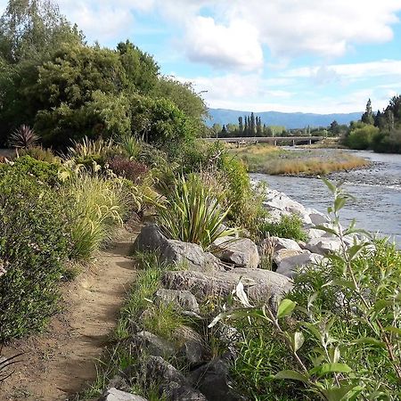 Absolute Riverside Turangi Eksteriør billede